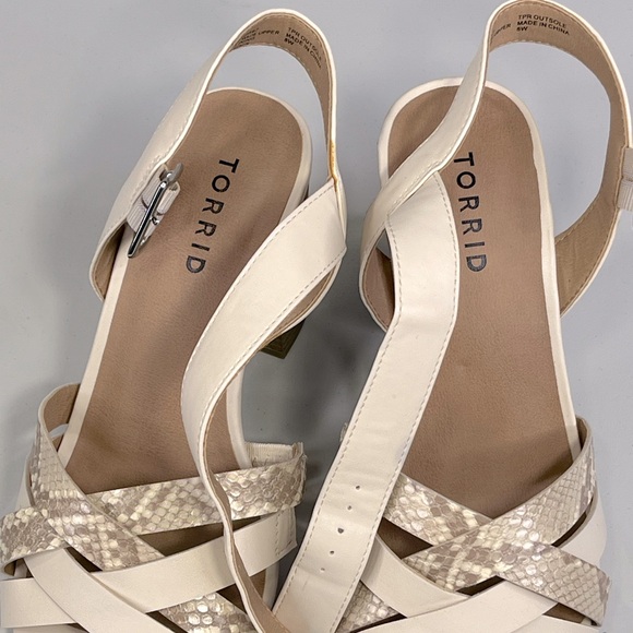 TORRID Caged Front Stacked Heel Sandals Bone/Snakeskin-8W - Picture 4 of 8